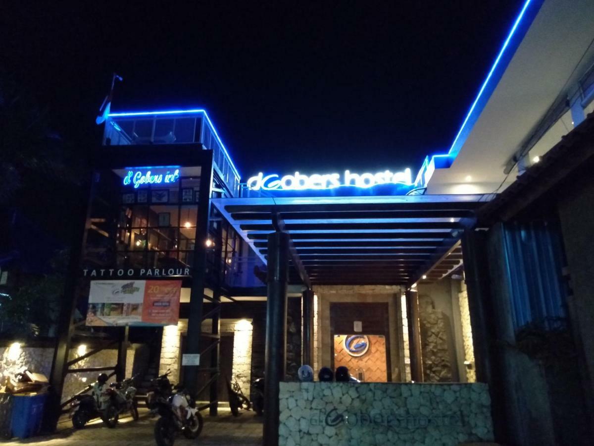 d’Gobers Hostel Seminyak Buitenkant foto