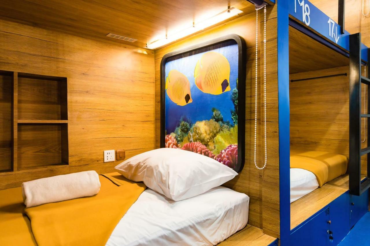 d’Gobers Hostel Seminyak Buitenkant foto